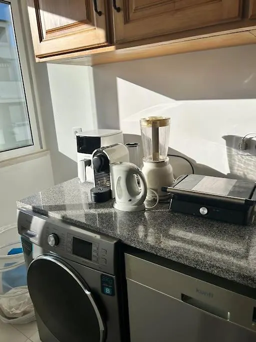 Double Room With Balcony Lisbon Apartment