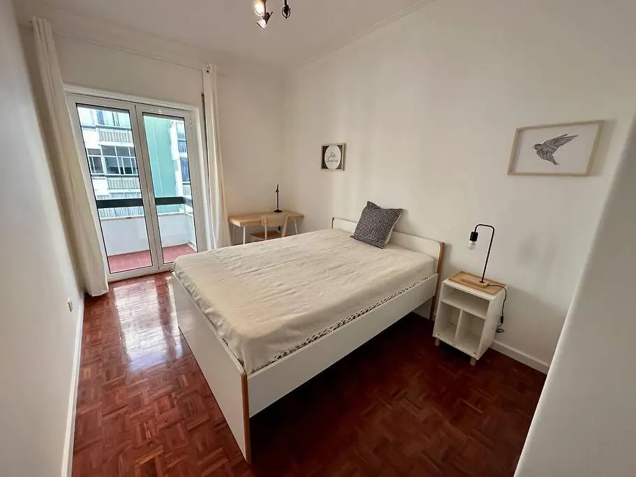 Apartment Double Room With Balcony Lisbon